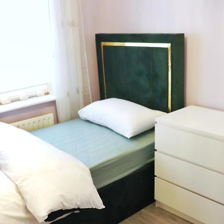 Your Perfect Home Away From Home Корк Экстерьер фото